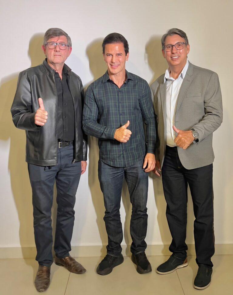 Rogério Nogueira reúne lideranças políticas em Artur Nogueira